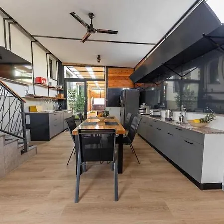 Exclusive Pool & Spa Orange Apartment