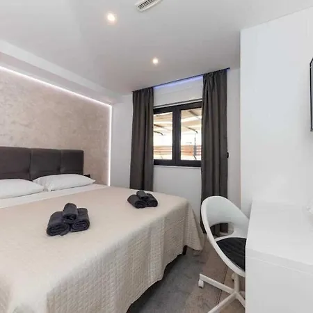 Exclusive Pool & Spa Orange Apartment *
